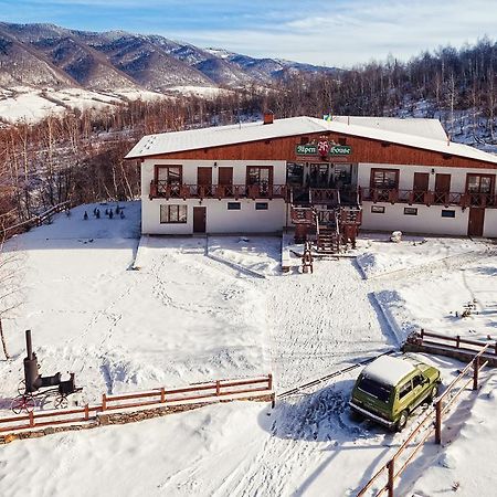 Alpen House Hotel Вишка Екстериор снимка
